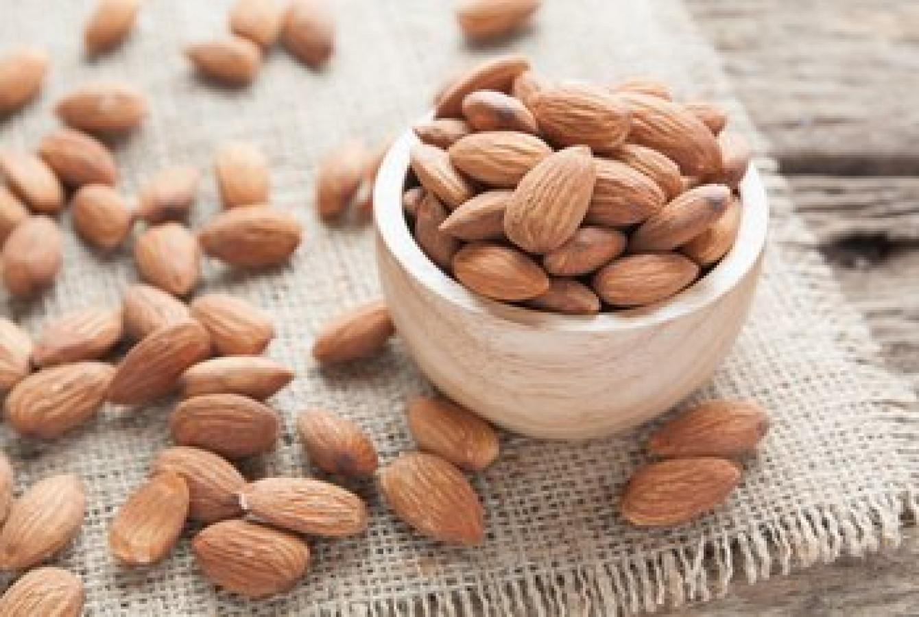 Image 7 Manfaat Kacang Almond Bagi Kesehatan Yang Perlu Diketahui !